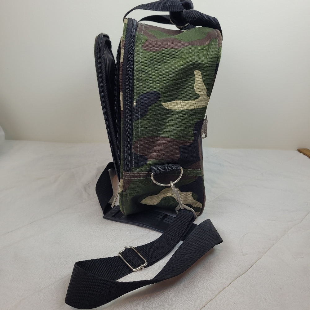 Rockland Small Carryon Travel Bag Green Camo Outside Zip Pockets Shoulder Strap - Picture 7 of 10